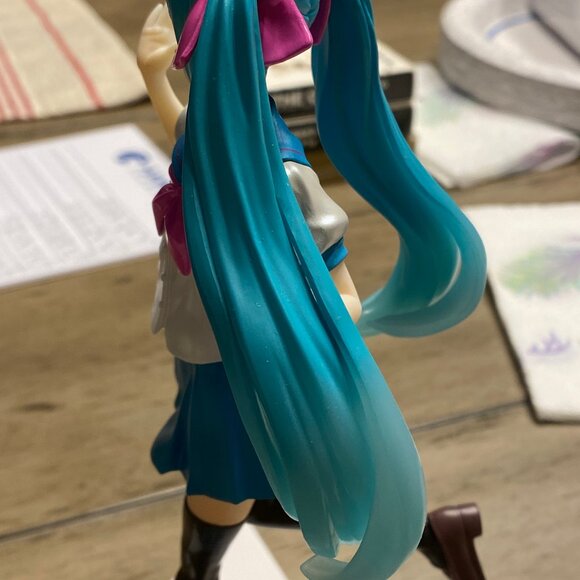 Hatsune Miku 16th Anniversary Luminasta KEI ver. SEGA Figure - Picture 8 of 11